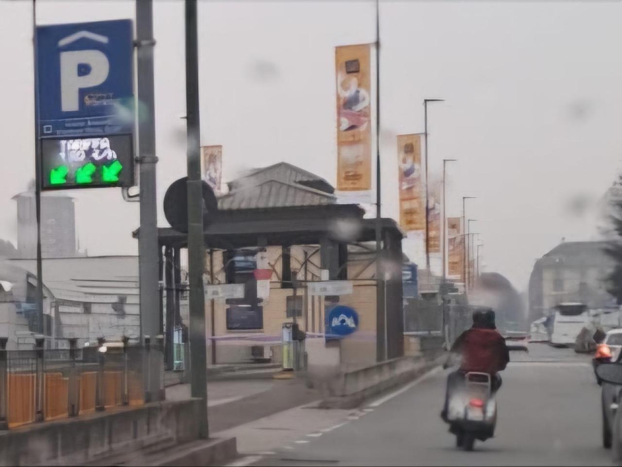 Appartam Liberty In Porta Susa Parcheggio Торино Екстериор снимка